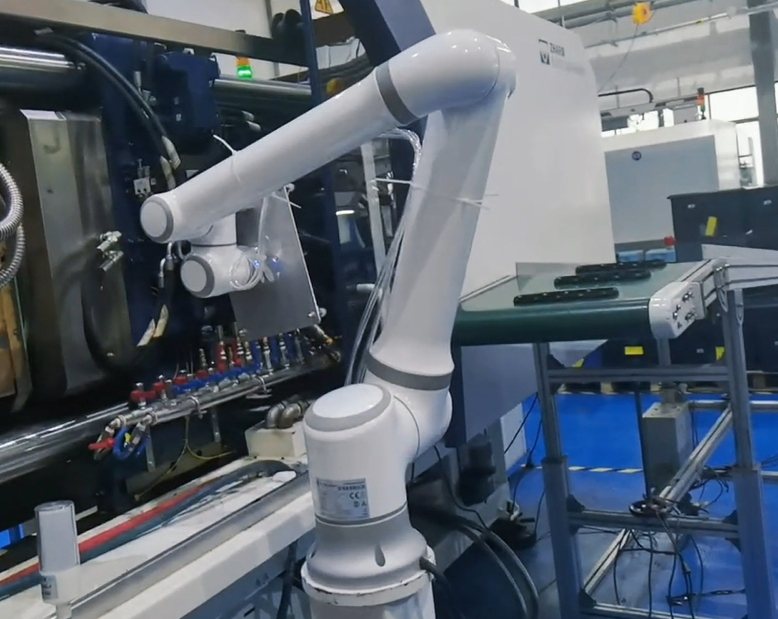 協作機器人上下料1.png